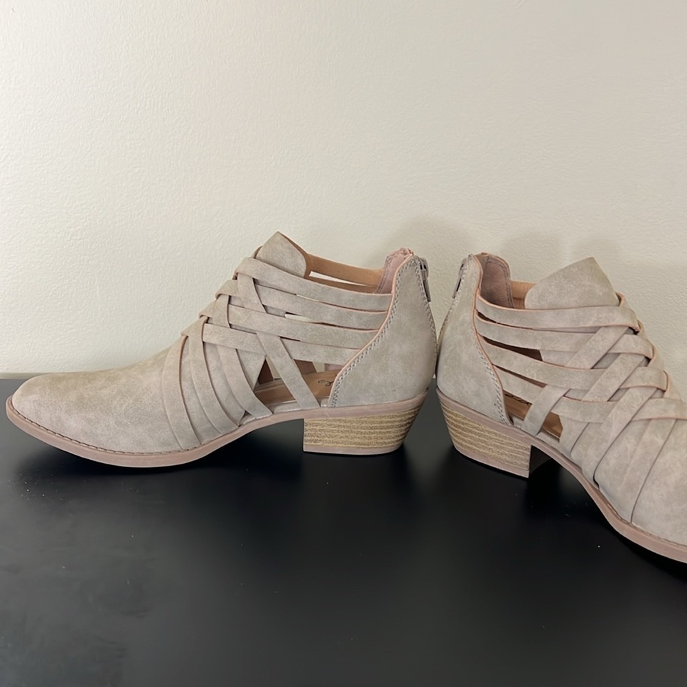 NWOB cutout booties - Picture 3 of 6